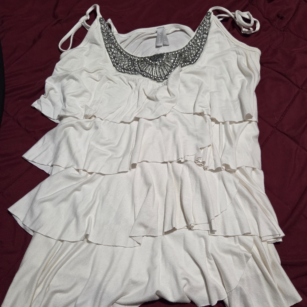 Elegant White Ruffled Women's Top